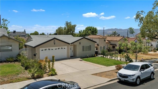 924 East Tujunga, Burbank, CA 91501