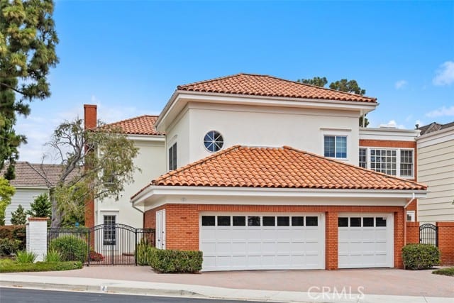 2 Belcourt, Newport Beach, CA 92660
