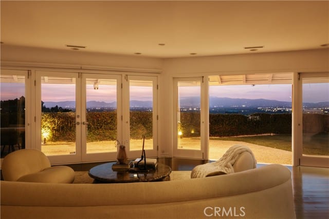 4173 Regal Oak, Encino, CA 91436