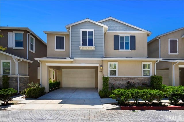 385 North Avelina Way