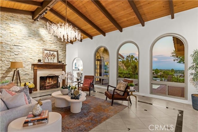 821 Guanajuato Drive, Claremont, CA 91711