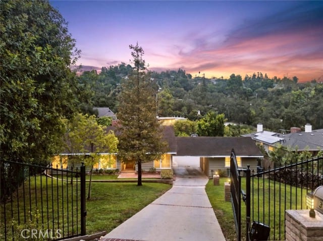 3726 Berwick Drive, La Canada Flintridge, CA 91011