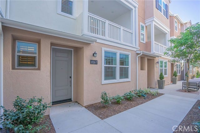 1056 Anaheim Boulevard North