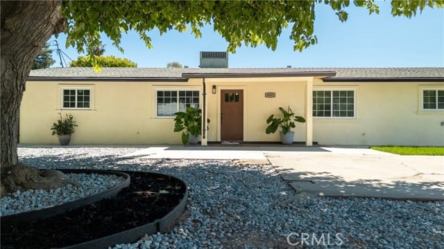 3085 North Buhach