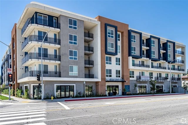 4064 Live Oak