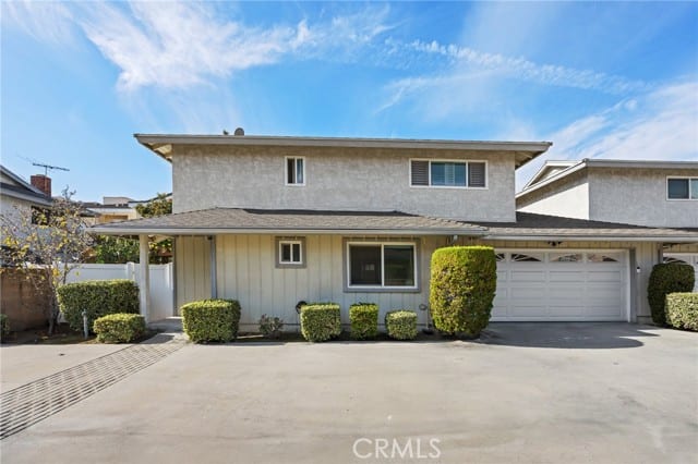313 East Duarte