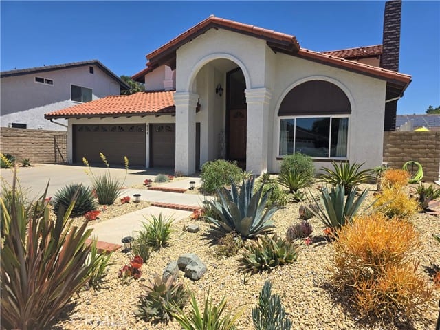 934 South La Salle Circle