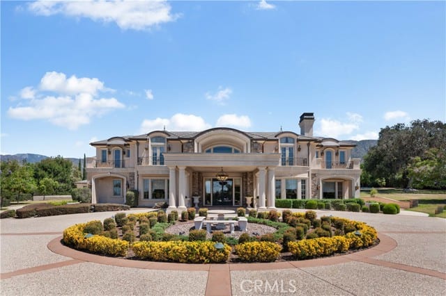 1433 Royal Oaks Drive