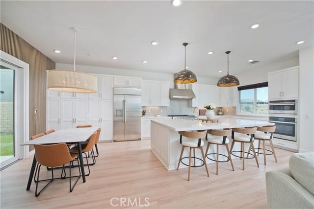 27533 Golden Currant Place, Valencia, CA 91381