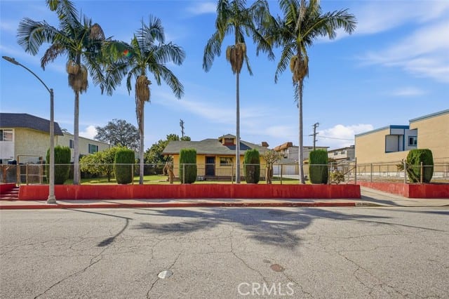 209 North Monterey