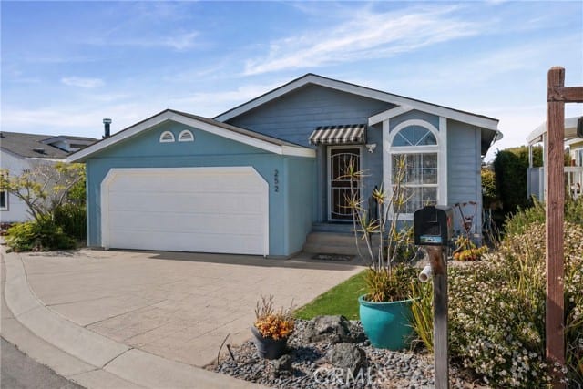 765 Mesa View