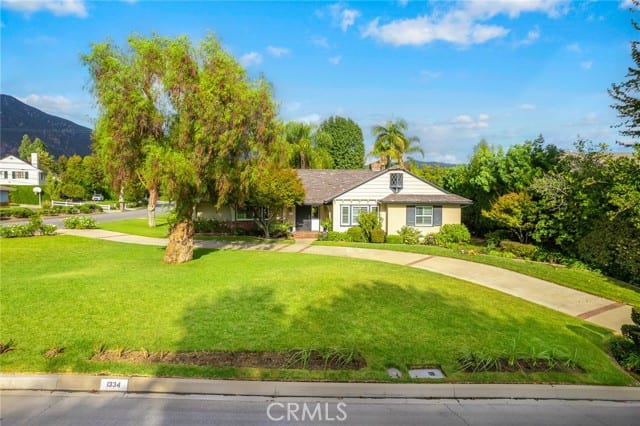 1334 Oaklawn Rd Road