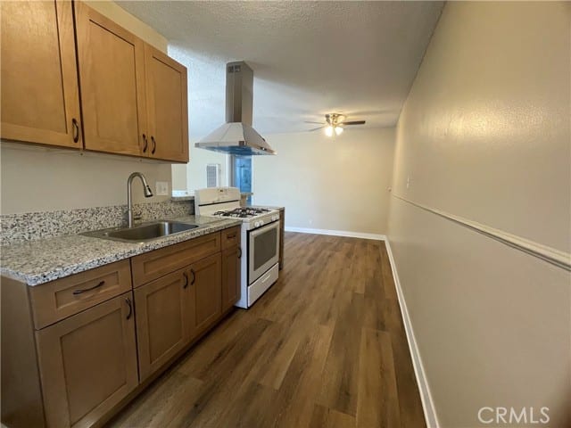 213 West Guinida