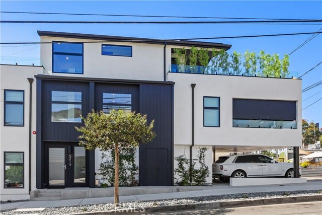 521 Iris Avenue