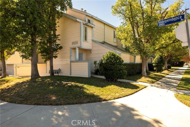 9933 Independence, B, Chatsworth, CA 91311