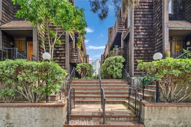 332 N 5th street, Burbank, CA 91501