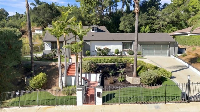 4223 Mooncrest Place, Encino, CA 91436
