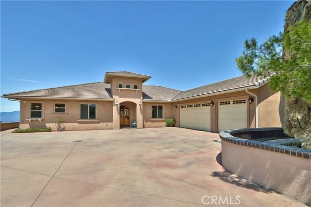 42405 Rolling Hills