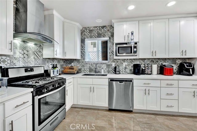 1000 North Roanne Place