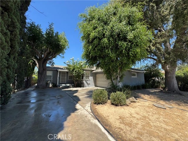7039 Hesperia, Reseda, CA 91335