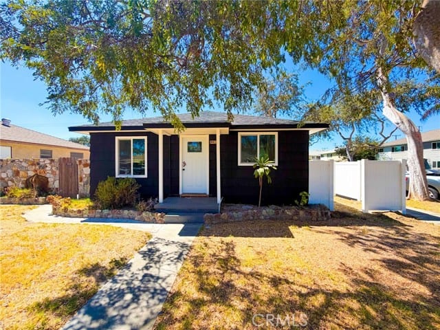 401 South Gilbert, Fullerton, CA 92833
