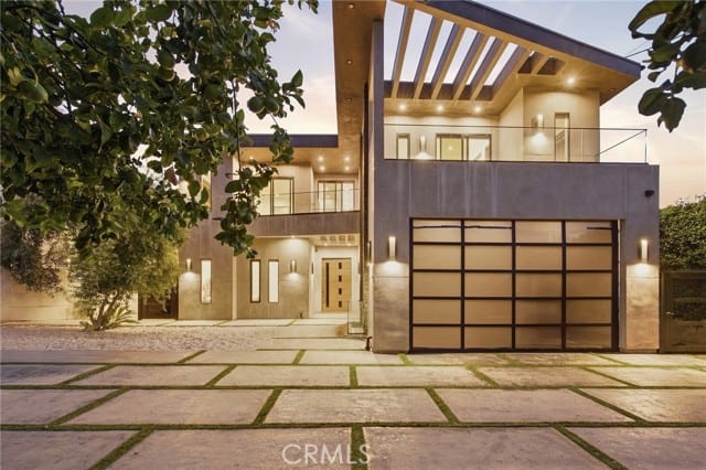 5239 Avenida Hacienda, Tarzana, CA 91356