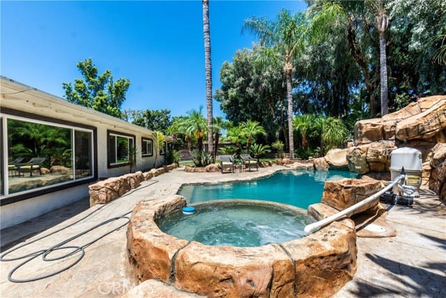 4352 East Claytor Circle