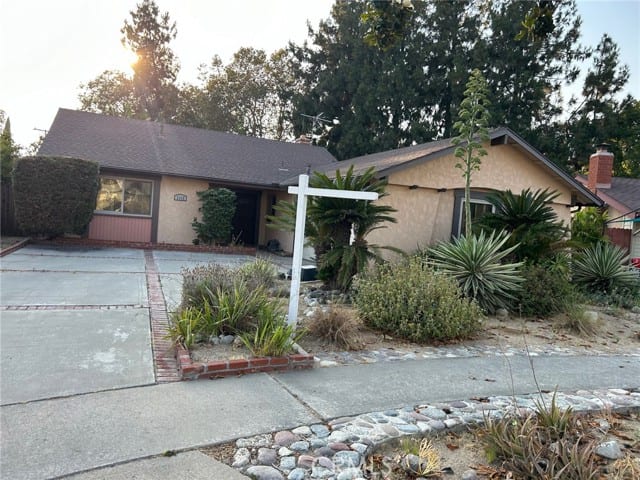 1005 South Barnett Street