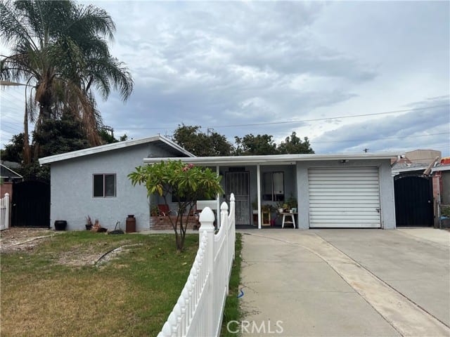 305 East Valencia, Fullerton, CA 92832