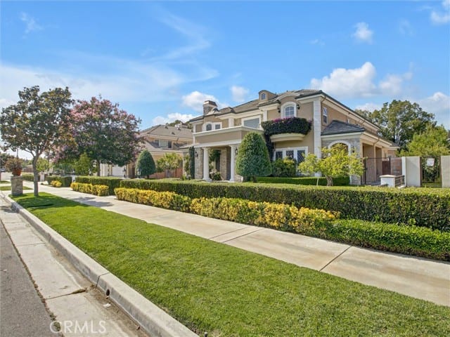 1229 Magnolia Court