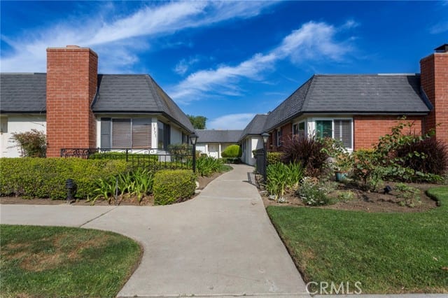1331 Victoria Drive, 18, Fullerton, CA 92831