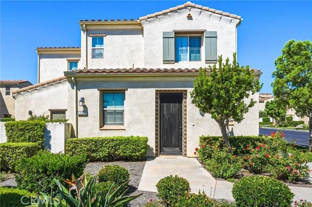 11521 Cararra Lane, Northridge, CA 91326