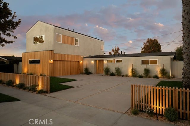 288 East Bay Street, Costa Mesa, CA 92627