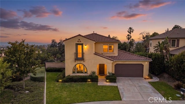 864 East Manresa Drive