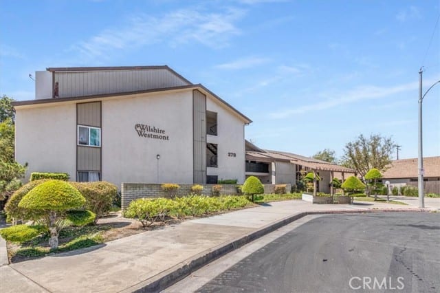 278 North Wilshire