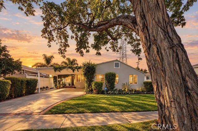 5711 Geyser Avenue, Tarzana, CA 91356