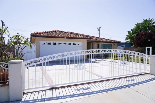 10572 Desser Lane