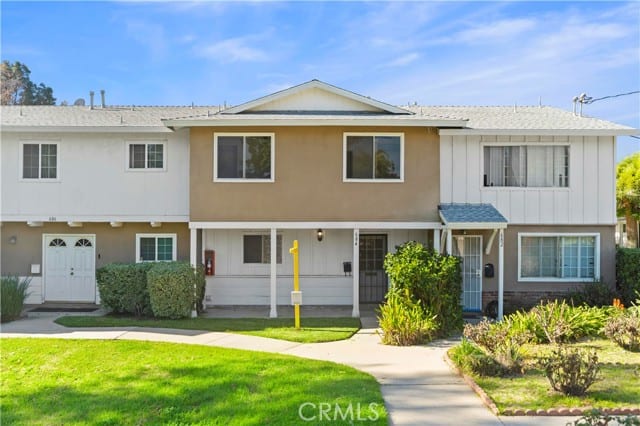 684 East Lee