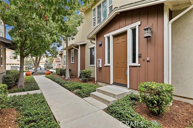 355 Flyers Lane, Tustin, CA 92782