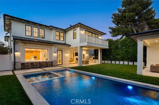 1002 10th, Manhattan Beach, CA 90266