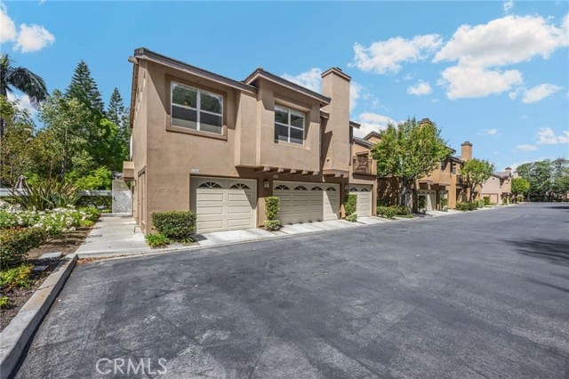 1294 South Country Glen