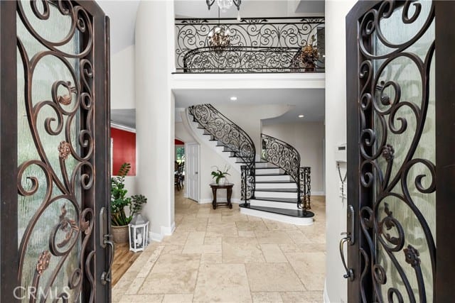10909 Willowbrae Avenue, Chatsworth, CA 91311