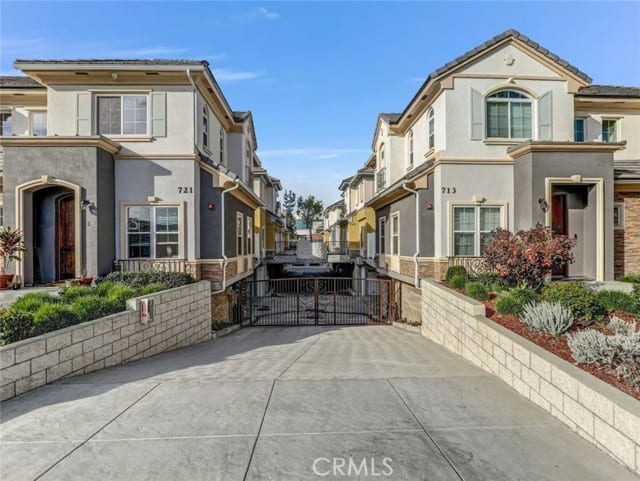 723 South Stoneman
