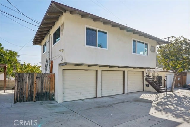1466 Allen Avenue North