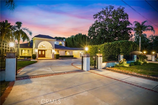 10655 Camarillo Street, Toluca Lake, CA 91602
