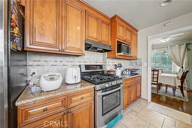 925 West Maplewood, Fullerton, CA 92832