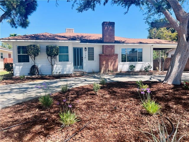 1735 Los Robles Drive