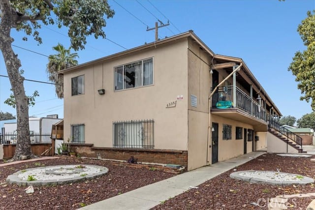 6335 Loma Vista Avenue