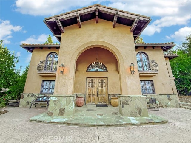 23254 Hatteras, Woodland Hills, CA 91367