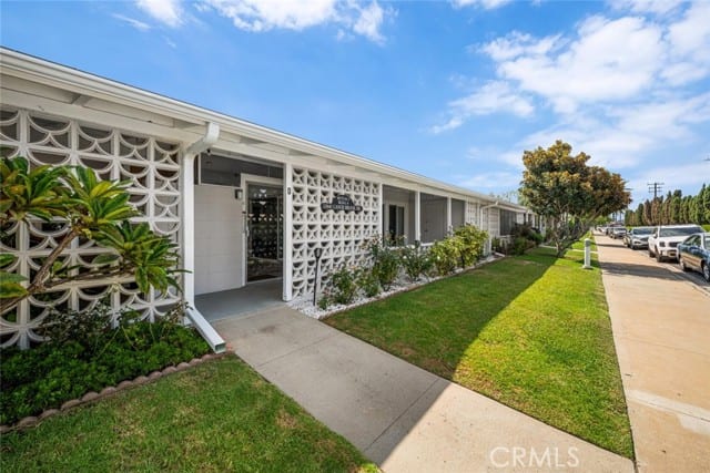 13840 Canoe Brook Drive, 6D, Seal Beach, CA 90740